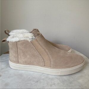 Toms Bryce Suede Faux Fur Trim ankle Sneaker Boots size 9.5